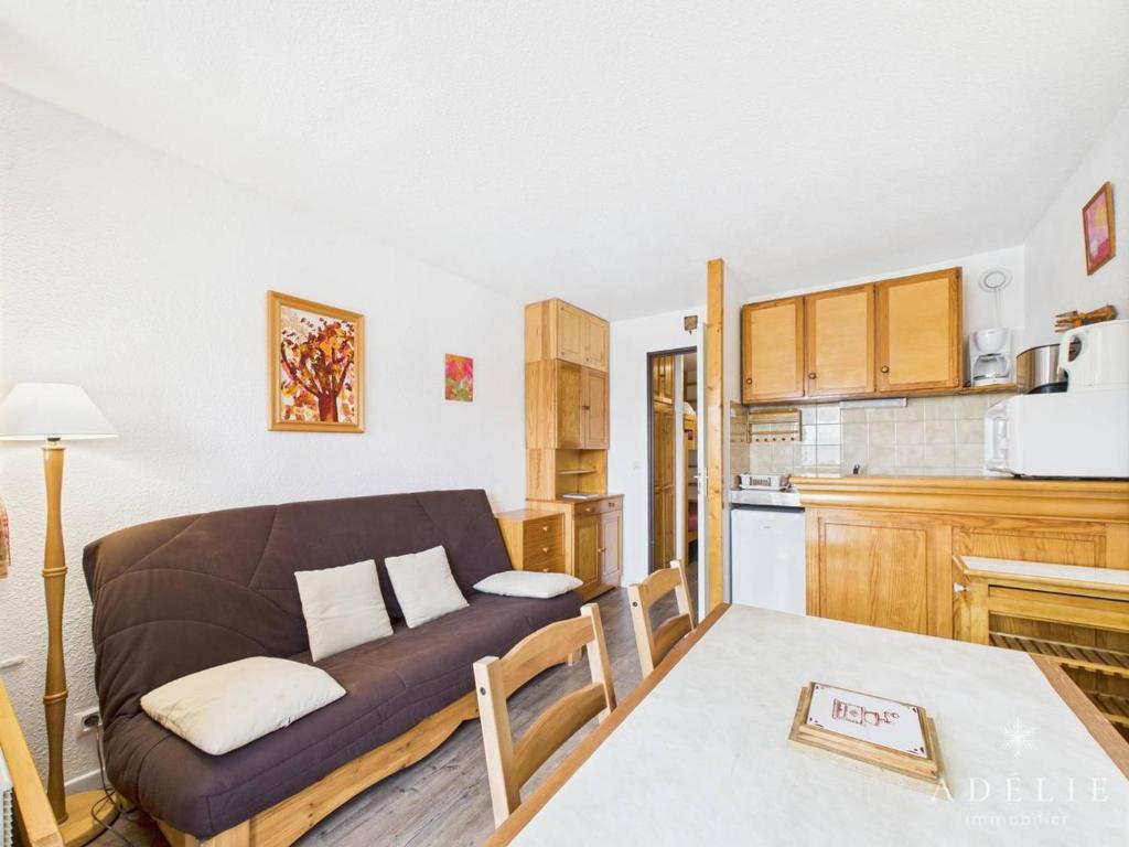 Studio cabine 4/5 pers, balcon exposé sud, à 50m des pistes, parking inclus - FR-1-398-513 - 2