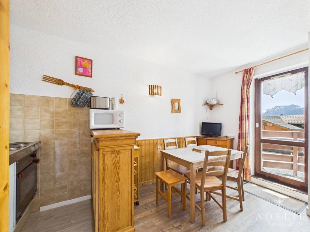 Studio cabine 4/5 pers, balcon exposé sud, à 50m des pistes, parking inclus - FR-1-398-513 - 4