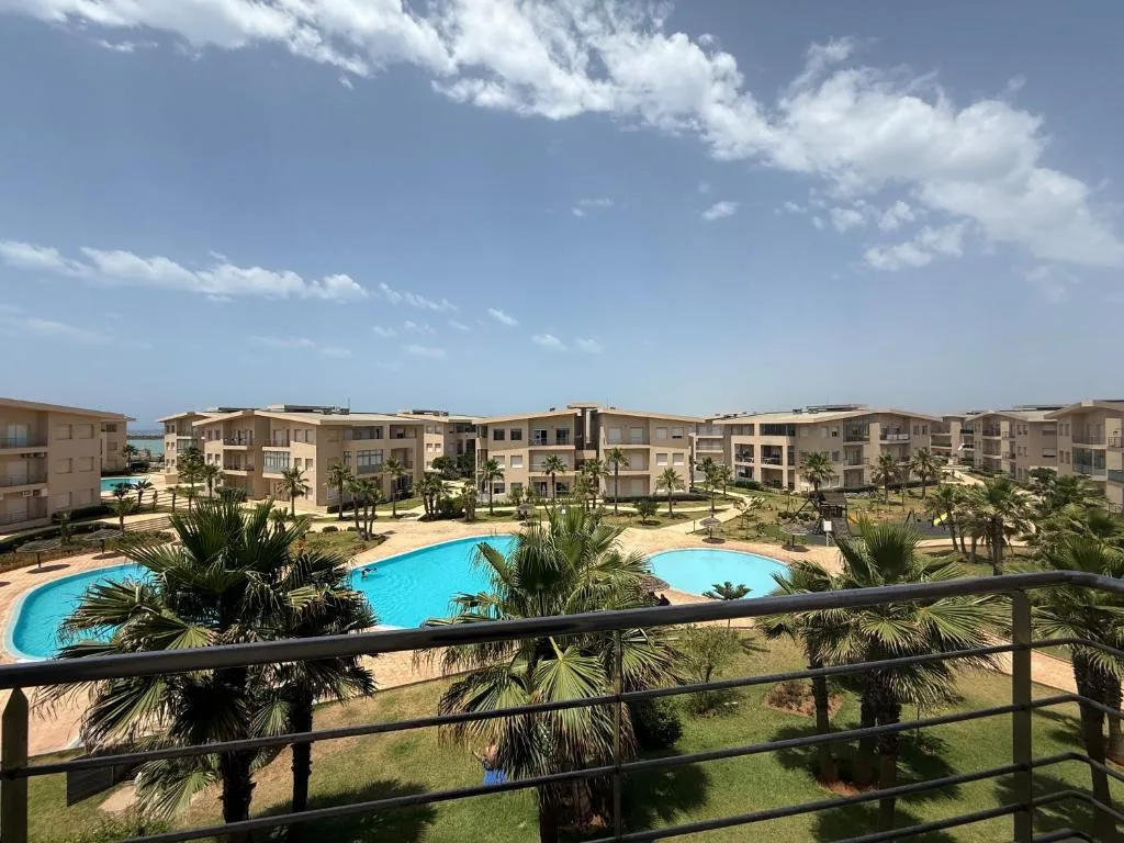 Résidence Kenz Mehdia - Très jolie appartement vue sur piscine, hotel in Kenitra