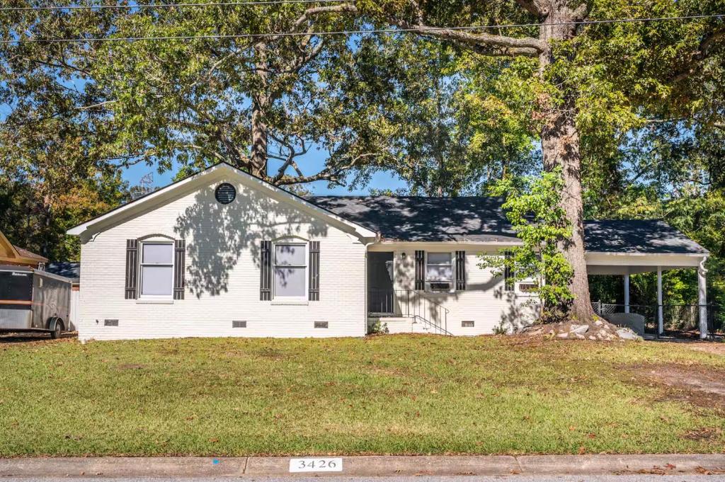 Creola Charm, Charleston