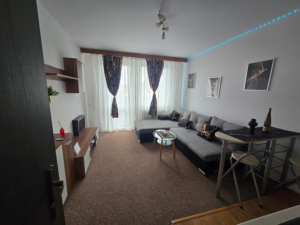 Garsónka v TN, Trenčín