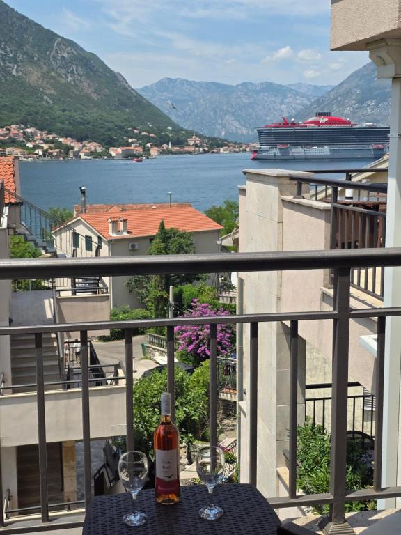 Lux Seaside Residence 2, Kotor