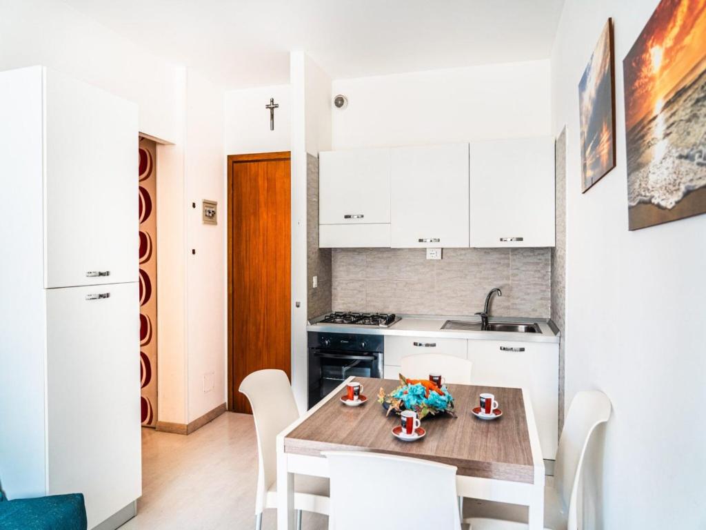A lovely modern flat a stone throw from the sea - 4