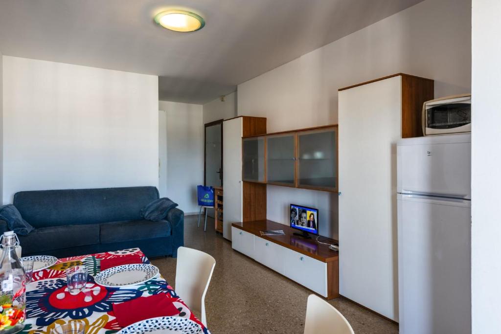Inviting apartment with lateral sea view - 5