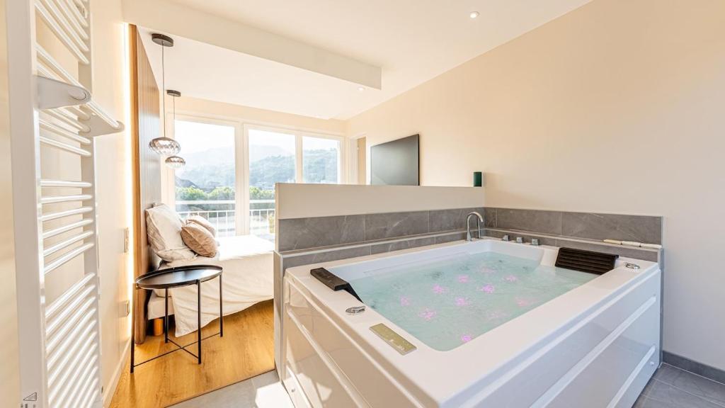 Le Beauregard - Jacuzzi - Garage - 2