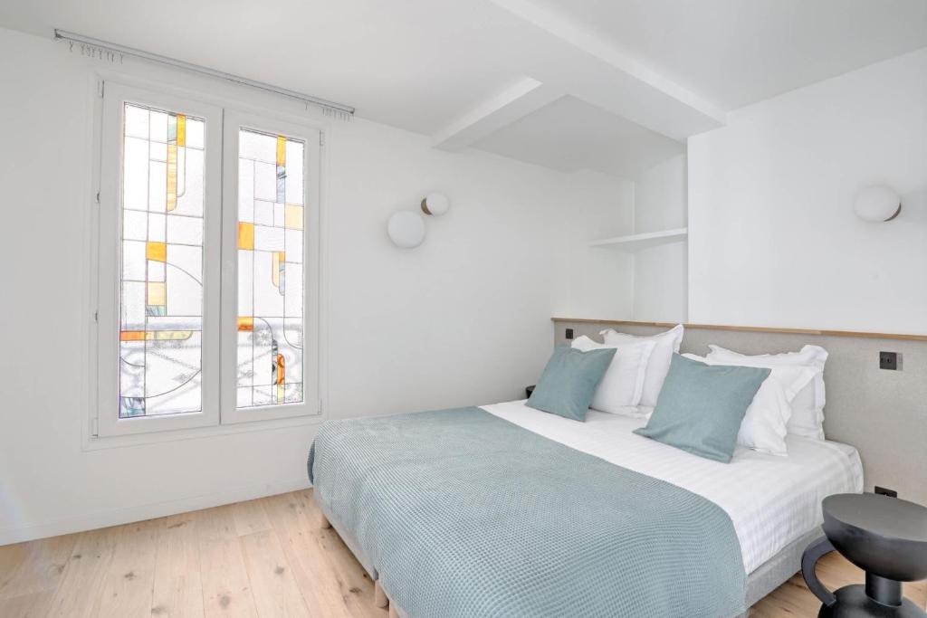Louvre & Seine Luxury new 3BR Full AC By Melvane - 5
