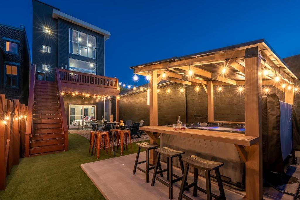 The Rickhouse - Elegance & Fun Wrapped In One!, Louisville