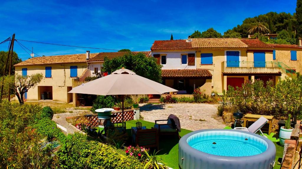 Mas provençal vue mer à 5 min de la plage et Jacuzzi - 2