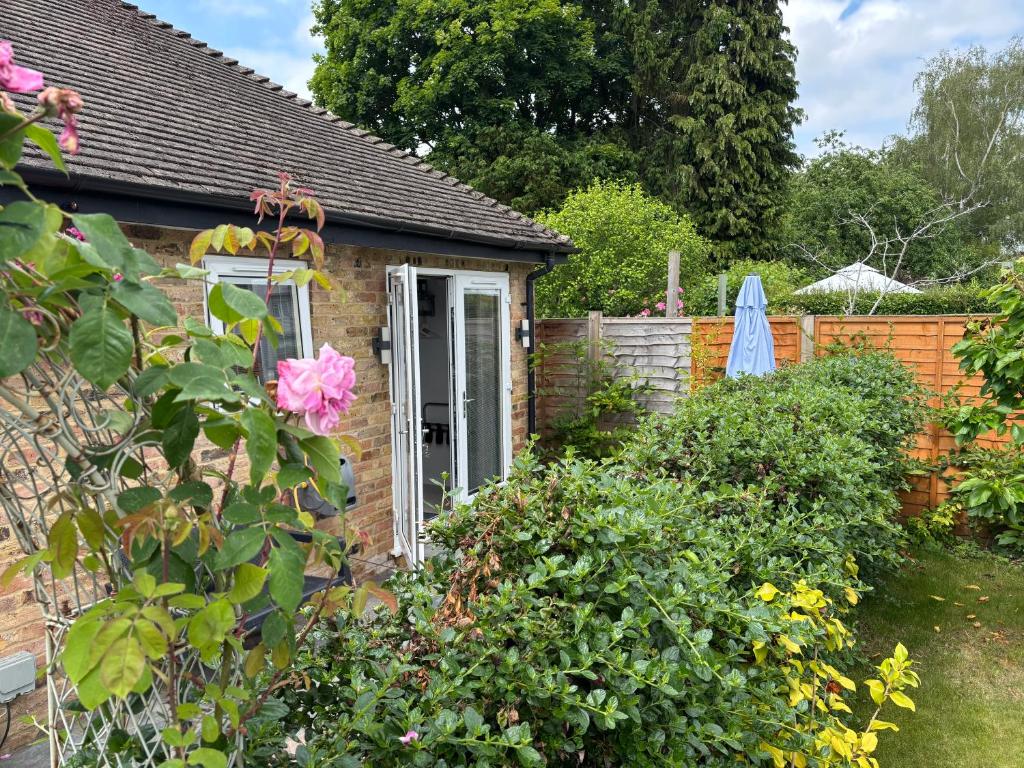 Garden Studio in Bourne End, Bourne End
