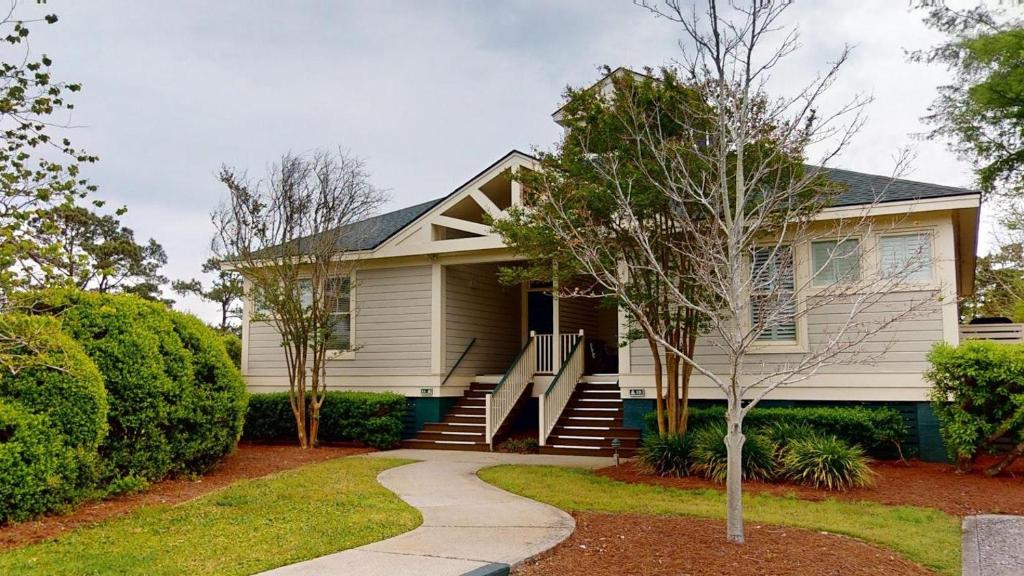 Lake Views, 2BR, 2BA, Lakeside Villa, Pawleys Island