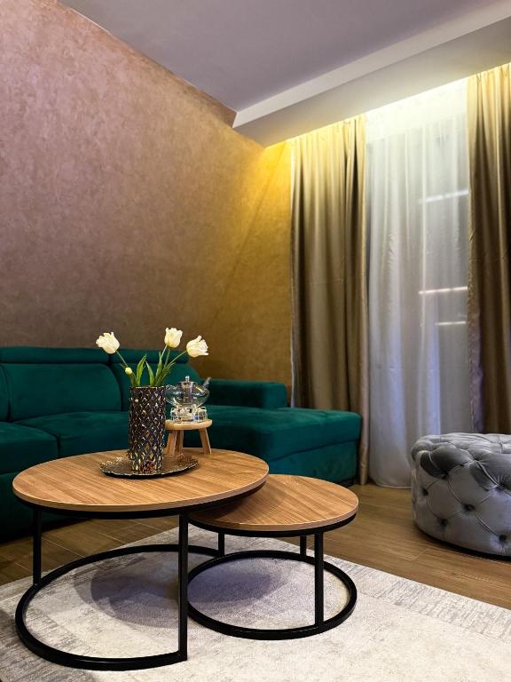 3N Royal Mountain - 1