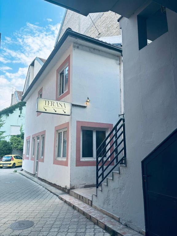 EXIT Festival Stay - 1MIN from City Center - 2