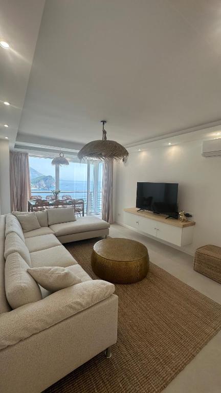 Boho Panoramic Seaview Apartment, Budva