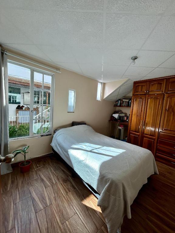 Linda habitación en hermosa casa - 3
