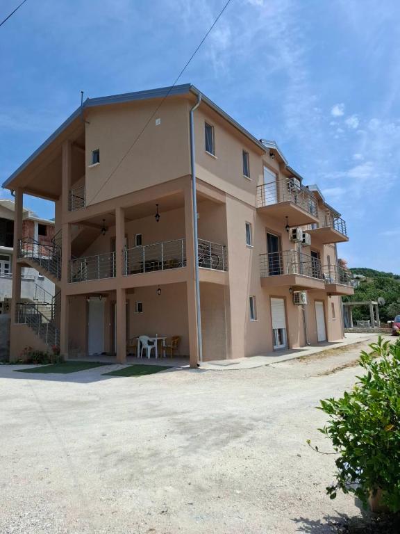 Milovic Apartman - 3
