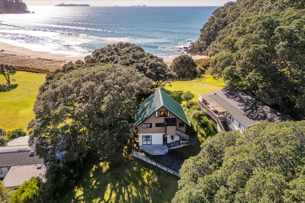 Onemana - Beautiful Beachfront, Opoutere