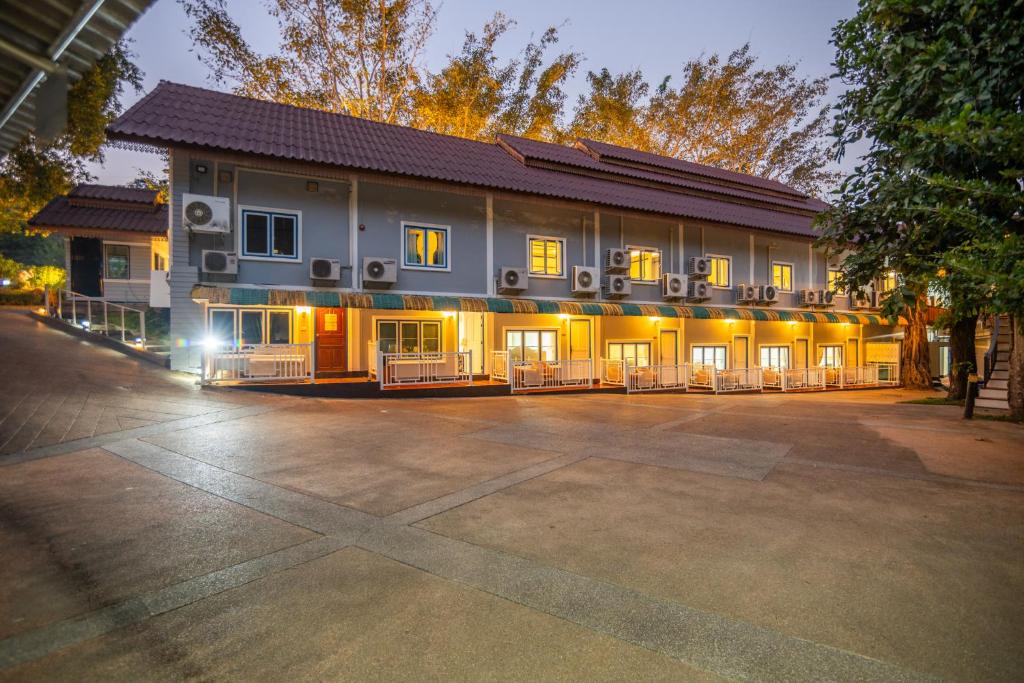 Exterior view, Rinrada Resort in Chiang Mai