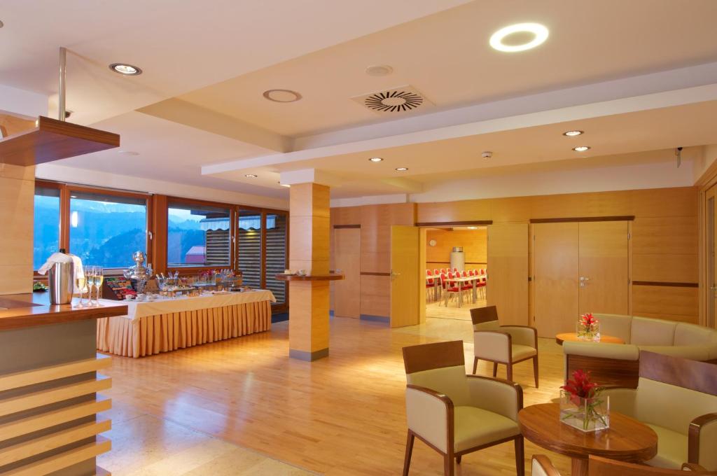 Hotel Lovec photo