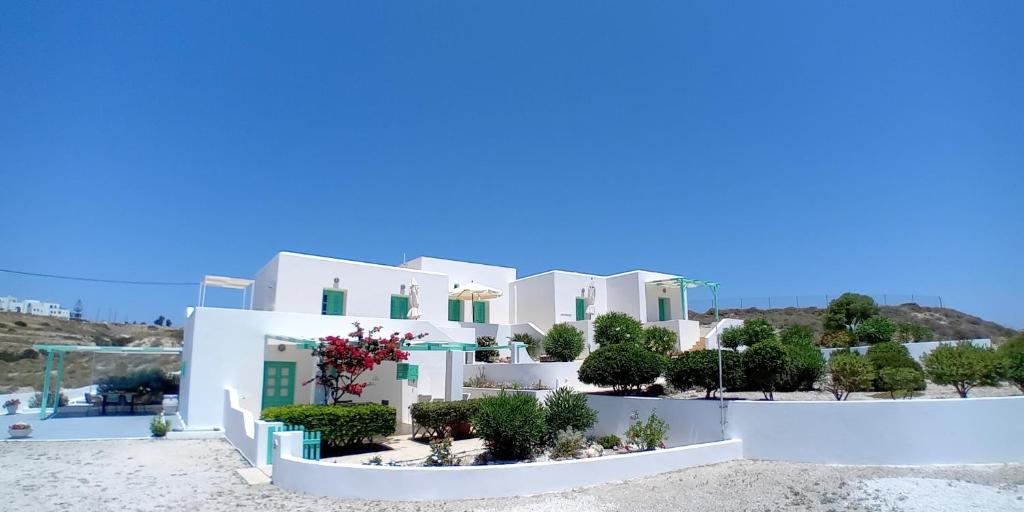 Psilandis Studios, Adamas