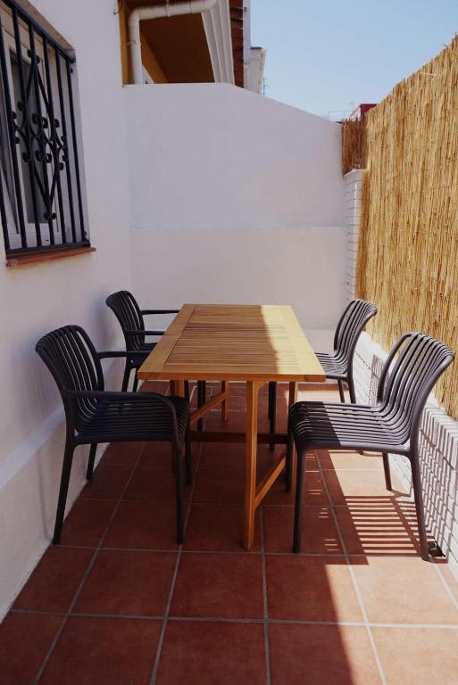 Casa a 150 metros de la playa con patio en El Palo - 3