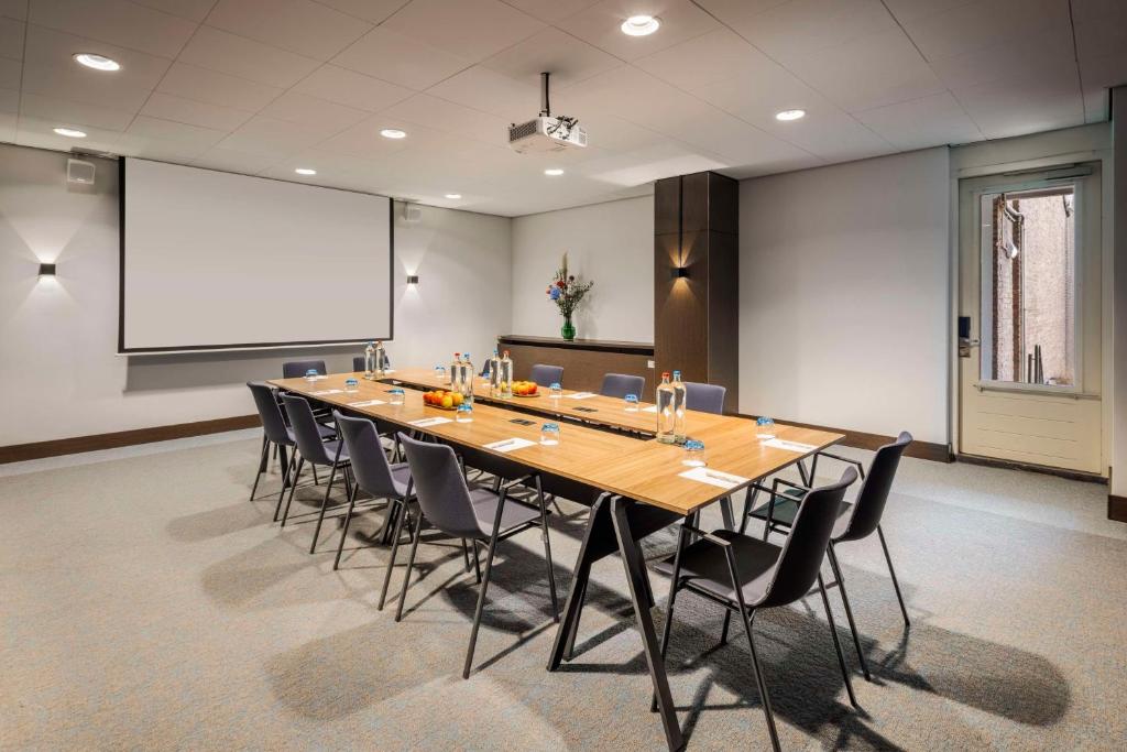 Tárgyalóterem/bálterem