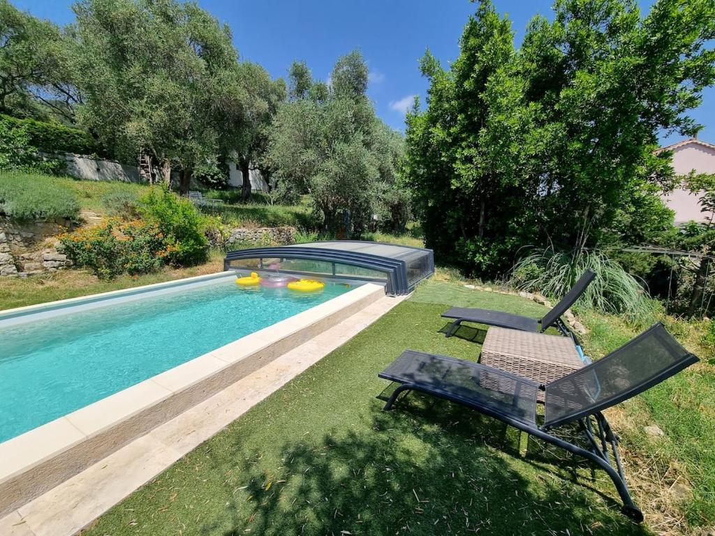Manor house with pool - 4