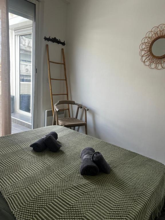Juan Les Pins 2BR Sunny Top Floor 50m Beach Central - 4