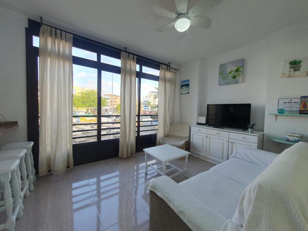 alquilaencanarias El Medano beach 1 - 5
