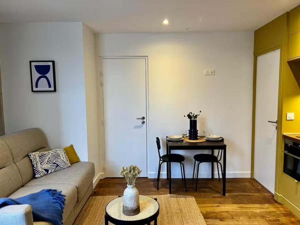 Celine 11 Appart Jaune chaleureux pour 4 voyageurs à Paris - 3