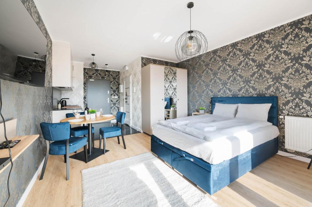 Mostek 4 by Homeprime, Gdaňsk