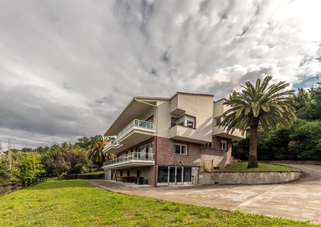 Aston - Villa Islas Urdaibai, Isla Becoa