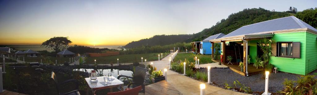 Cap Vanisa, bungalows avec piscine et vue océan à Manapany, Saint-Joseph