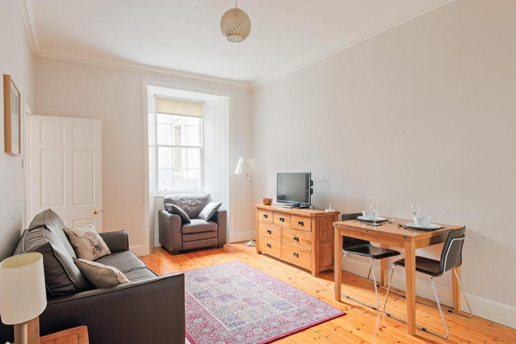 Forrest Hill Retreat, Edinburgh