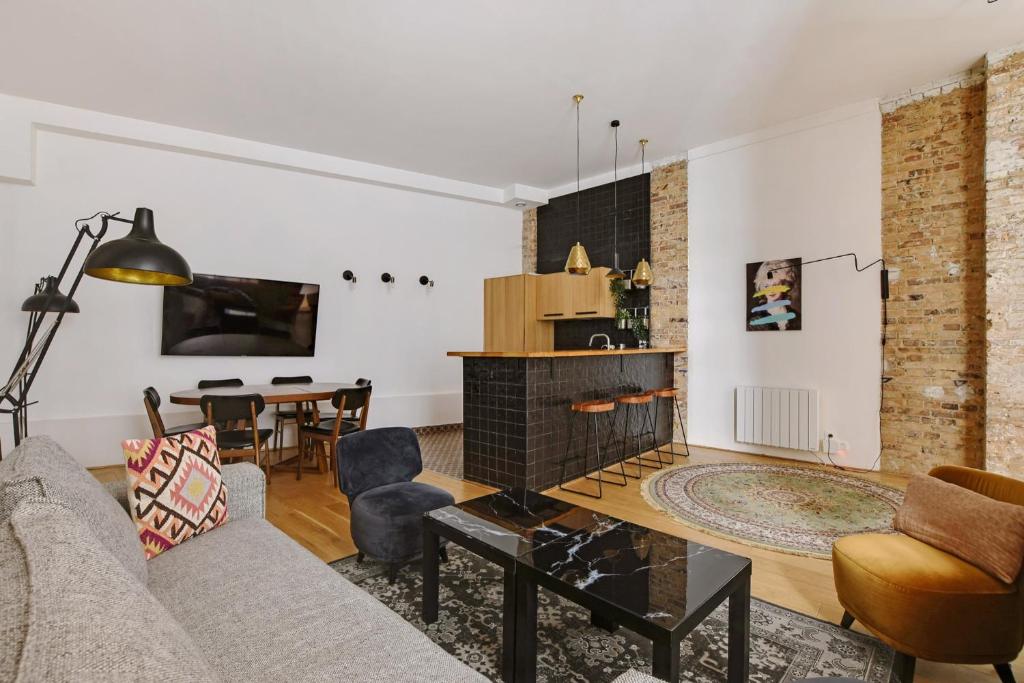 Pick A Flat's Apartment in Louvre Saint Honoré - 2