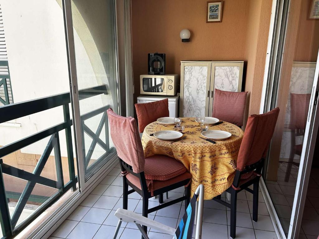 Appart 2 pièces avec piscine et parking à Port Camargue - FR-1-250-293 - 4