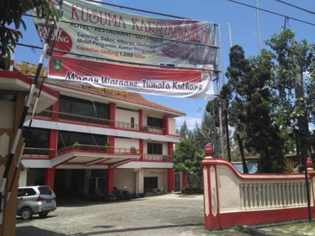 Kusuma Kartikasari, Solo