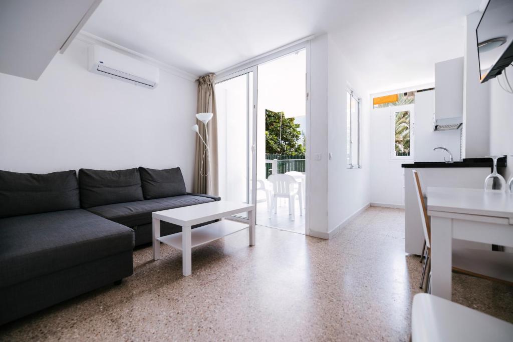 Apartamentos Tarahal — Hotel rooms in San Agustin, Canary Islands