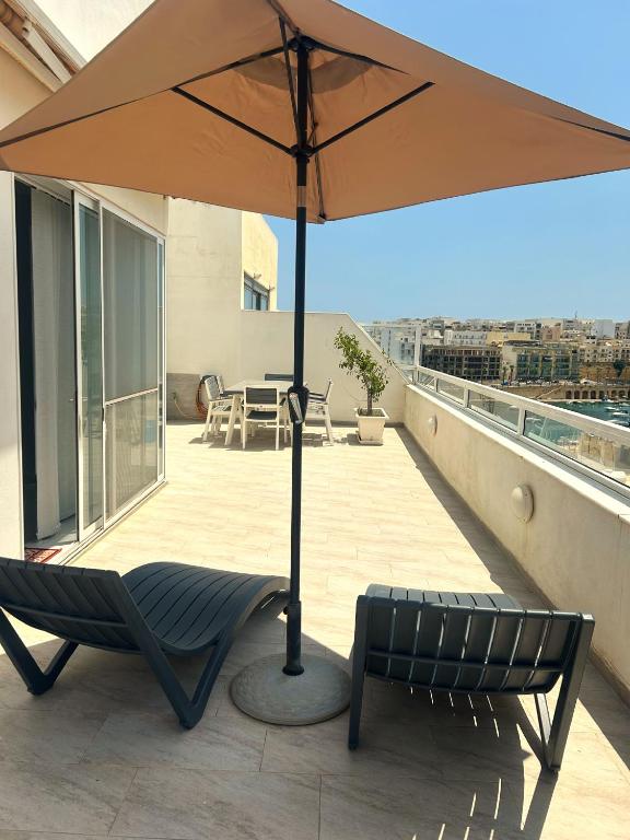 Modern Penthouse with terraces in Marsascala, Marsaskala