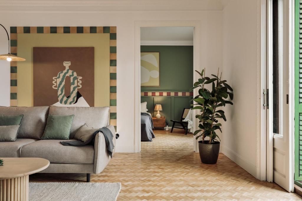 Kuleli - 2 bedrooms and office in Eixample Dreta, Barcelona