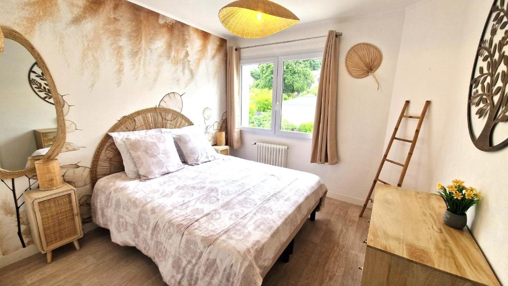 Plage à pied, avec parking et balcon, Perros-Guirec