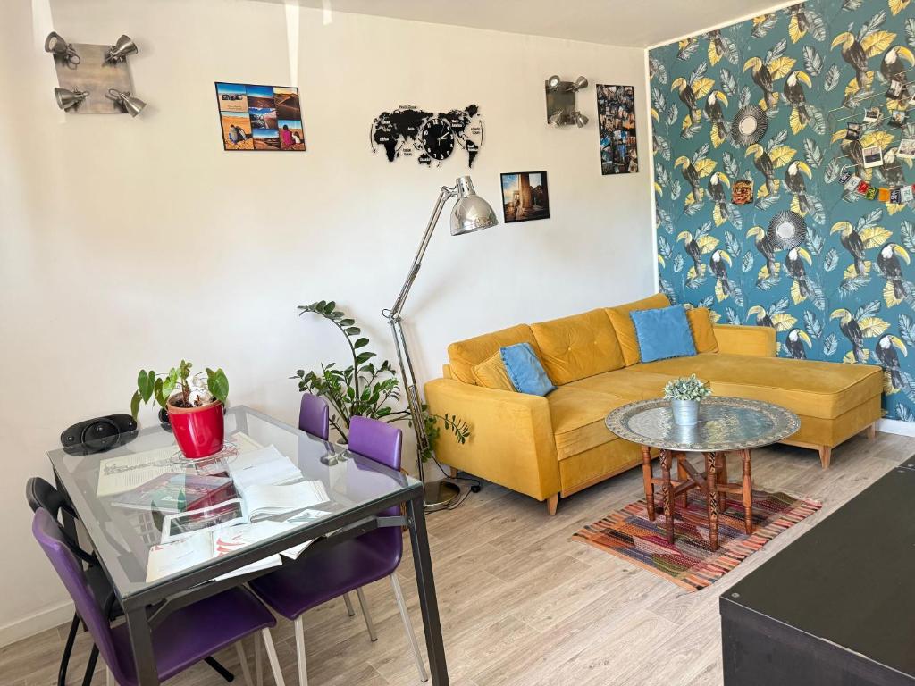 Sweet Home-PARKING GRATUIT - Appartement-proche centre ville-2 chambres - 4