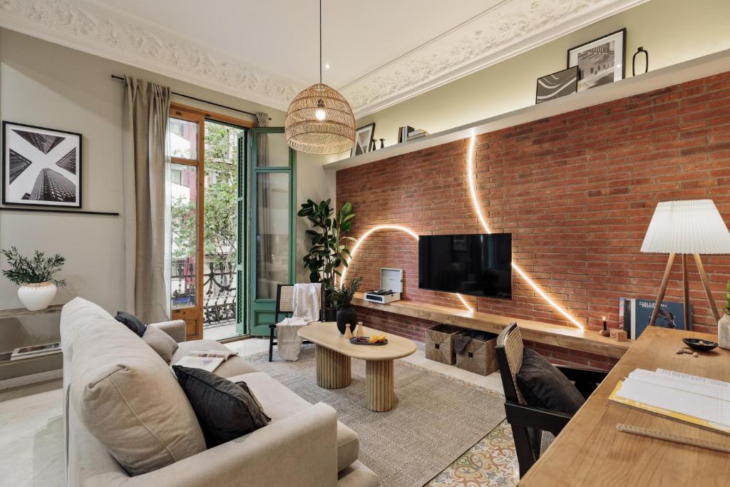 Claes - 2 bedrooms and balcony in Sant Gervasi - La Bonanova, Barcelona