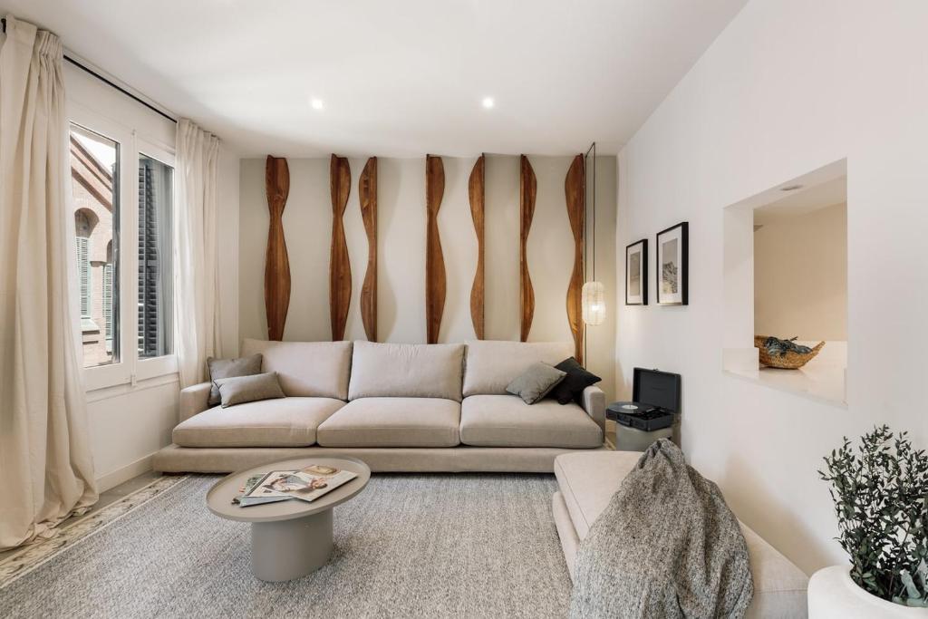 Tikal - 3 bedrooms and balcony in Sant Gervasi, Barcelona