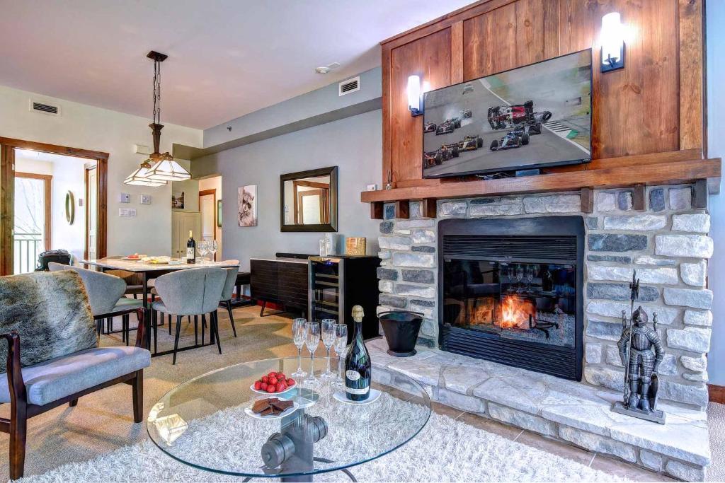 TREMBLANT-LES-EAUX 217-5B TLE G - Mont-Tremblant, Mont-Tremblant