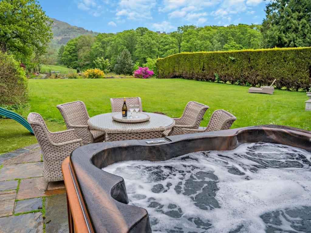 2 Bed in Lakeside 94926, Lake Side