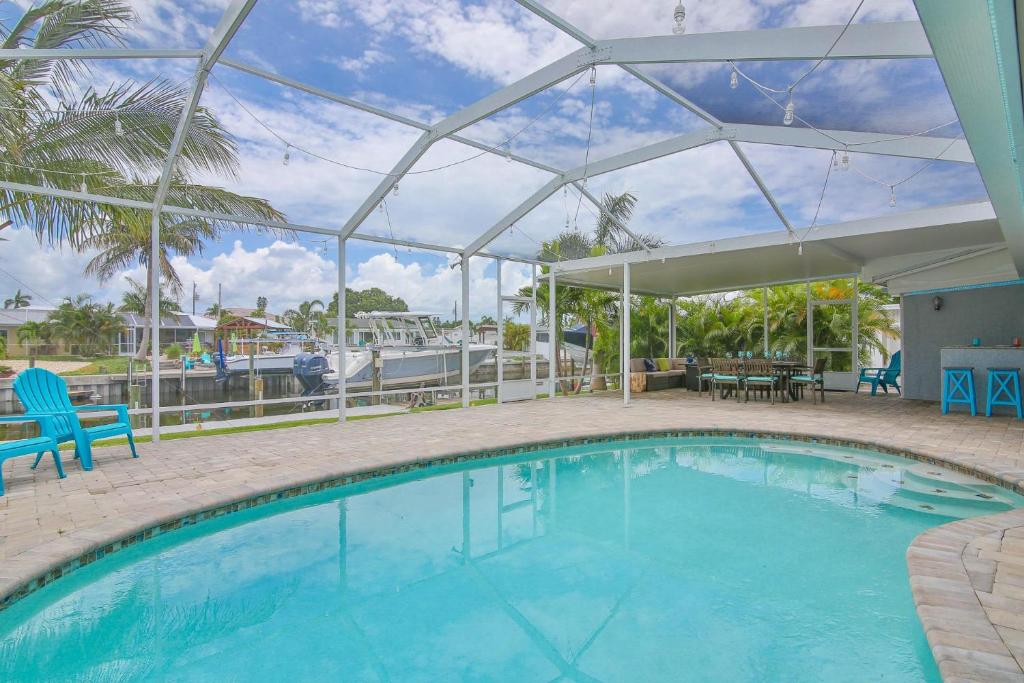 All Docked Out, Bradenton