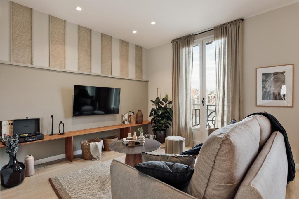 Davut - 3 bedrooms and office in Eixample Esquerra, Barcelona