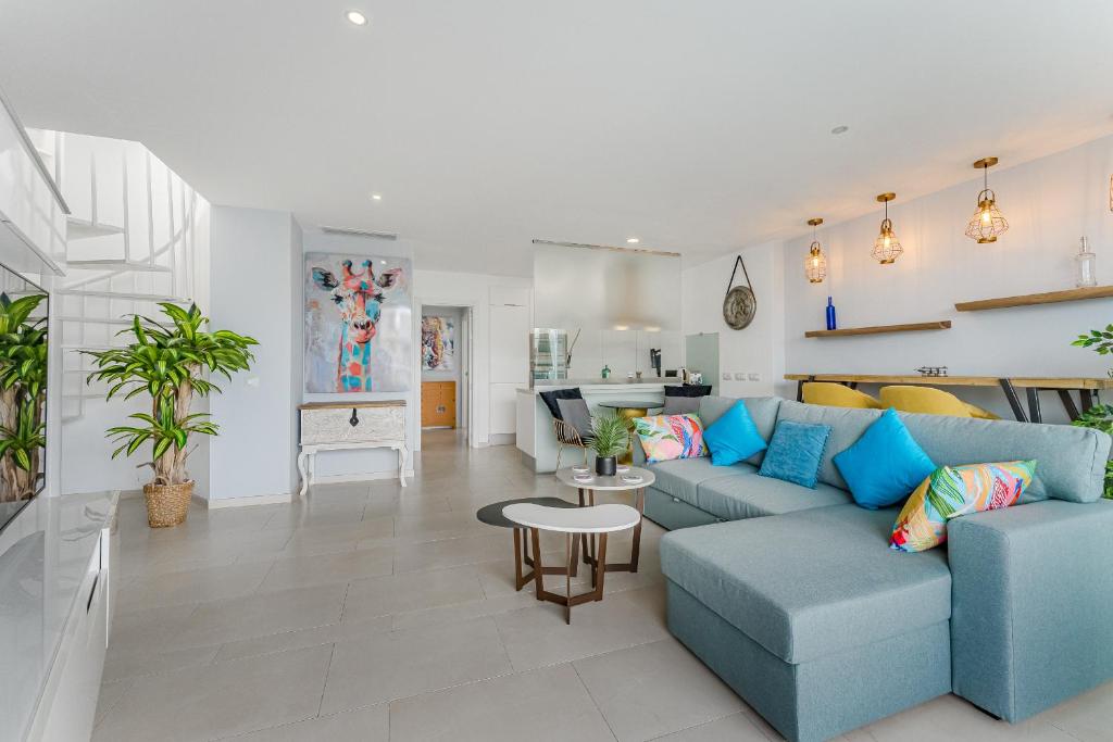 Exclusive Penthouse - 85m pool - private garage - 3 terraces - 3