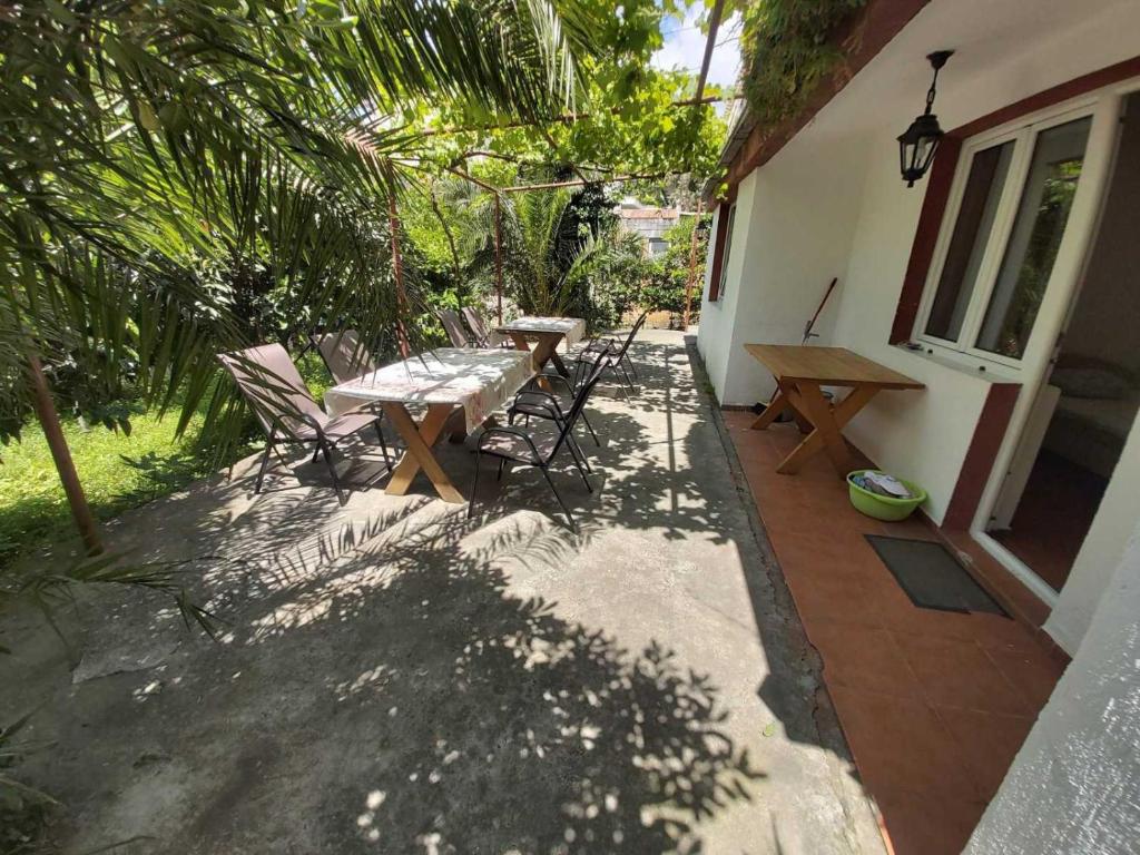 Two Bedrooms Apartment With Garden View - 2