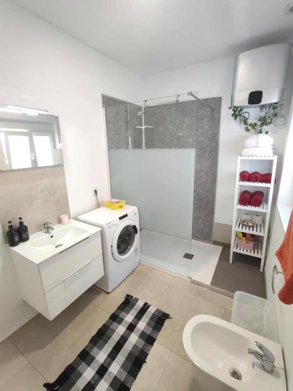 Fantastico 1 - Grossem Balkon - Gratis Parkplatz - Klimaanlage - Zentrumsnähe und Meernähe - 5